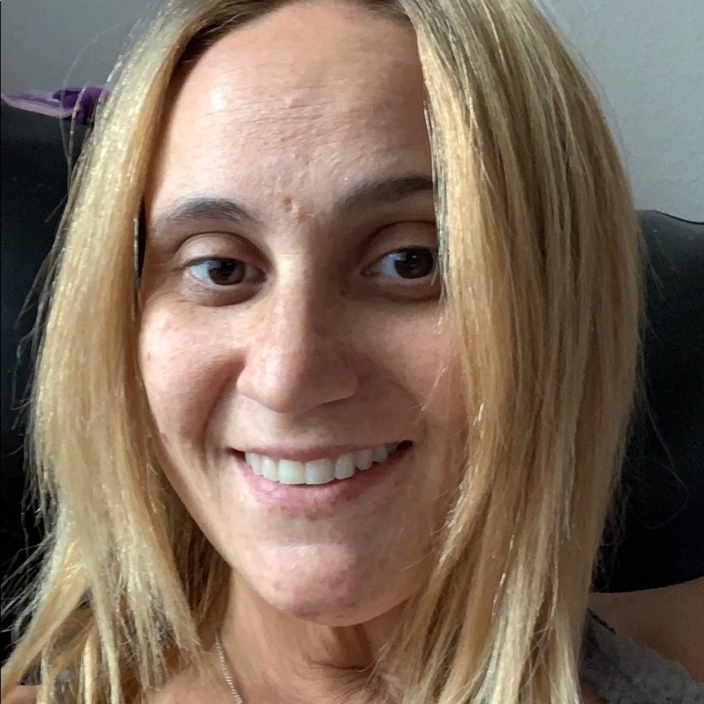 Meet your Posher, April